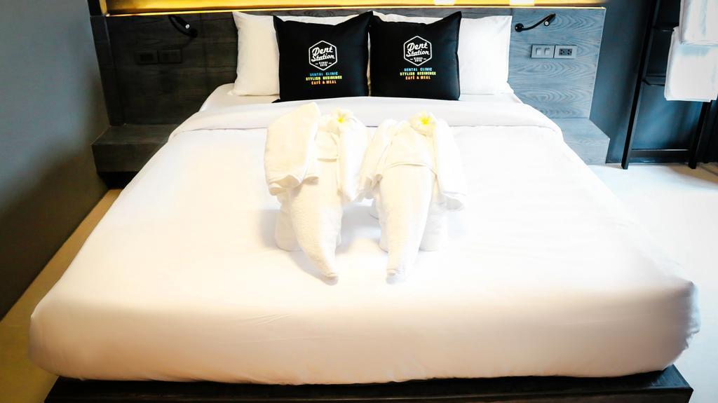 Dent Station Resident Hotell Phuket Eksteriør bilde