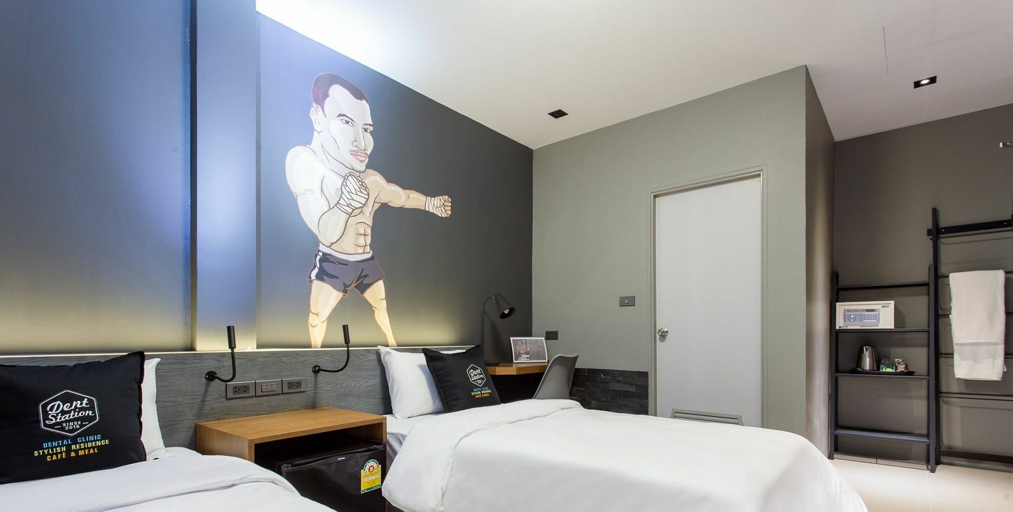 Dent Station Resident Hotell Phuket Eksteriør bilde
